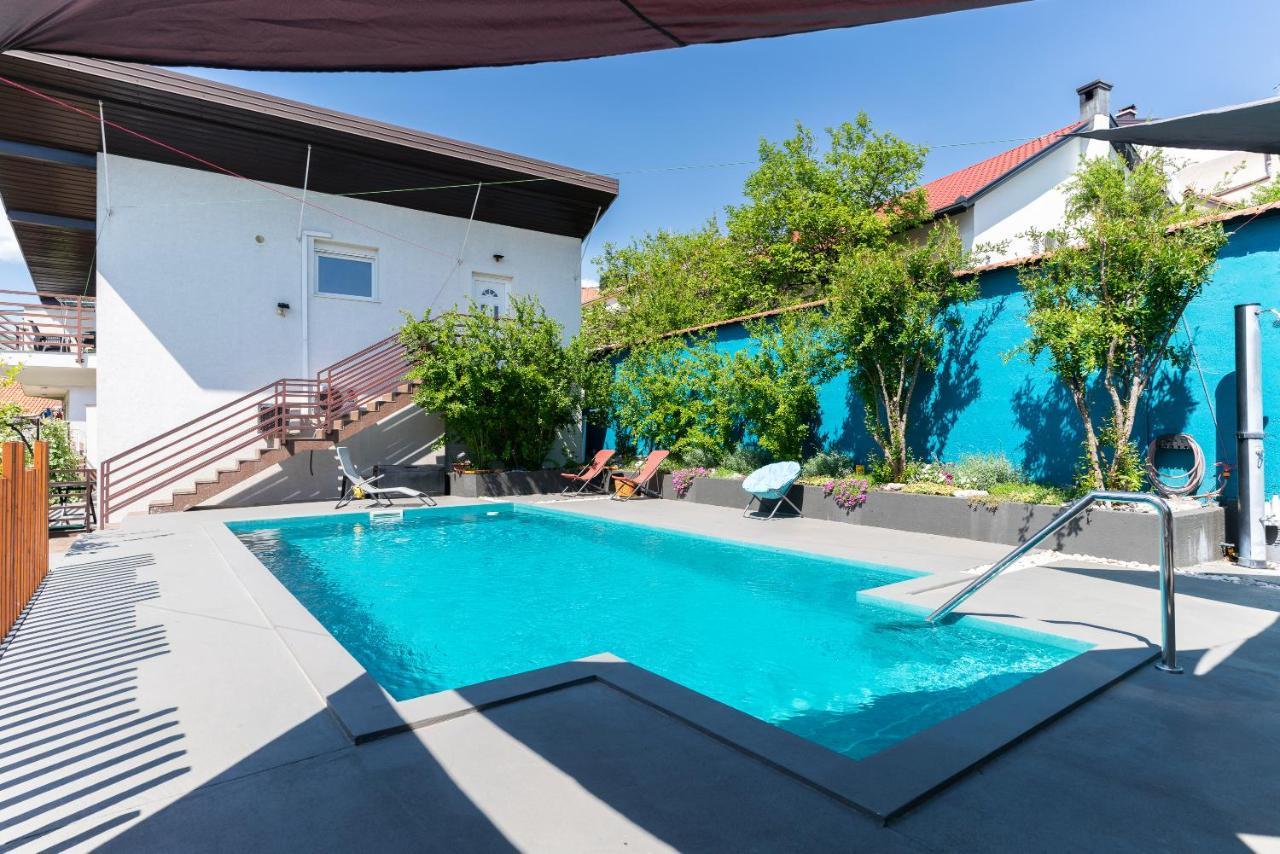Pure Sky Apartments - With Pool Mostar Eksteriør billede